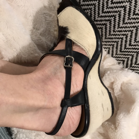 CALF HAIR SANDALS - Picture 2 of 15